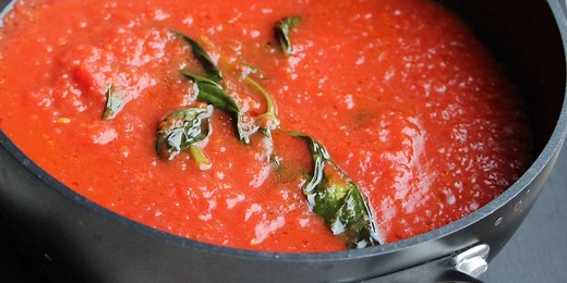 Sugo di Pomodoro (Authentic Italian Tomato Sauce)