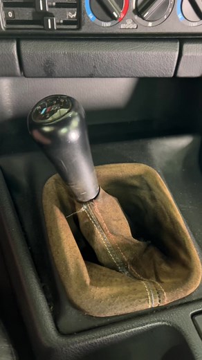 BMW E34 M5 Shift knob acting all shifty #BMW #bmwm5 #bmwe34 #mechanic #AutomotiveTechnician #technician #cars #automotive #diy | WeWrench