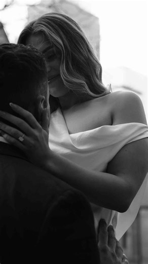 As the 2025 Wedding season comes to an end… our very last Wedding for 2025 is going to be EPIC! 🤍 Check out Melissa & Julian’s recent Engagement film by the talented @keithscottfilms ✨🔥🫶 If this doesn’t get us all pumped for a December love fest, I don’t know what will! 🥂💍🤍 The countdown is on… 🙌 #perthweddingplanner #perthweddings #perthweddingstylist #perthbridetobe #perthweddingvenue #perthbride #perthluxuryweddings #perthweddingvendors #perthluxury #perthengagedcouples #perthengagemen