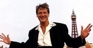 Joe Longthorne dies aged 64 in the arms of his husband