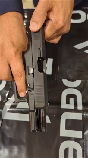 Umarex Glock 19 Mos Blowback CO2 BB Pistol #airsoftgun #airsoftcqb #bbgun #glock19 #umarexairguns