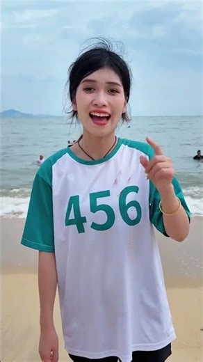 The squid staff got stomped#cosplay #魷魚