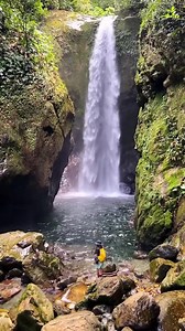 Estado de Honduras🇭🇳 Una muestra más de los recursos naturales y belleza que enorgullece a Honduras: Parque Nacional Pico Bonito cuenta con un bosque nublado que nos ofrece una amplia diversidad y escenario de portadas. Es Honduras, la cuna de Morazán🇭🇳😍🇭🇳 🎥 Balam Adventure https://www.instagram.com/reel/COn3ZQbnJE3/?utm_medium=copy_link | República Federal de Centroamérica