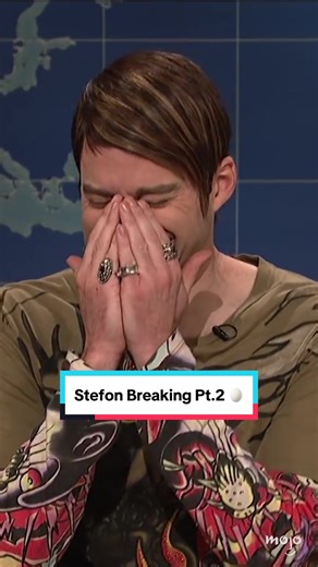Replying to @Gator Is it really a Stefon skit if Bill Hader doesnt break at least once? 🤗 #billhader #stefonSNL #SNLskit #snlbreakingcharacter