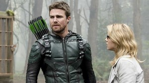 'Arrow' season 6: flashbacks and time jumps; Stephen Amell talks premiere