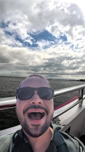 🚤 ¡Codzilla en Boston es una locura! 😱💦 40 minutos de giros, velocidad y agua por todos lados. ¿Te subirías? una opción para este verano en Massachusetts #UnVeranoConElGus #Boston #bostontiktok #bostonmassachusetts #massachusettscheck