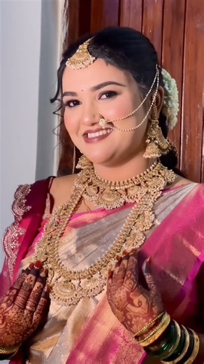 Vrushali_koli (makeup_artist) on Instagram: "Beautiful Haldi night Bride ✨💄😍❤️...... Mua @makeup_by_vrushali_koli #beautiful#Makeup#Bride#southlook"