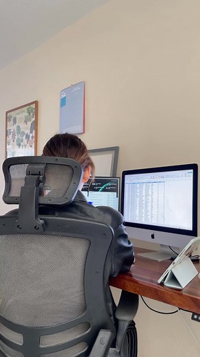 ⚫⚫ BLACK FRIDAY 65% OFF ⚫⚫ 📅 Del 13 al 29 de noviembre 🚨 ¡Aprovecha antes de que suban los precios! 🚨 Domina Excel, la habilidad más valiosa en cualquier oficina, con el curso más completo del Internet. Incluye: 💻 4 cursos en 1: Excel básico, intermedio, avanzado y profesional. 📊 Acceso de por vida a Power BI y Macros. 🎥 42 horas de video paso a paso. 🎓 Certificado exclusivo al finalizar. ❌ Después del Black Friday, los precios subirán. ✅ Hoy tienes 65% de descuento. ¡Vas a saber más Exce