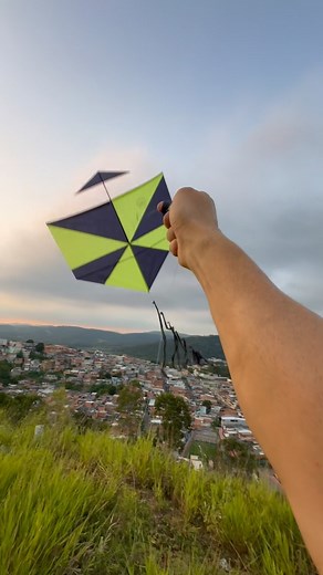 57K views · 1.7K reactions | Bora soltar um pipa?  #pipas #pipassp #pipastalkshow #pipasbrasil #pipassp #pipasrio #pipasvix #pipasnaasiaoficial #pipasrj #pipasartesanales #pipaterapia✌〰️ #pipa #pipasmanaus #pipasminasgerais | gigantes_do_ceu | Facebook