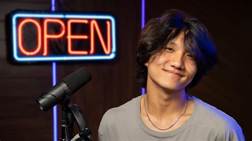 BoyWithUke Performs “Ghost” Live