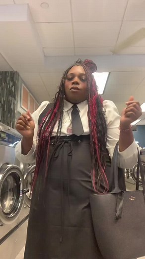 Samantha Anderson (@samantha.anderson002)’s videos with Whos that girl - Nur Amira