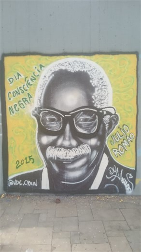 José Eduardo Alemão on Instagram: "Uma homenagem no dia da consciência negra ao escritor, jornalista, etnógrafo e teatrólogo Júlio Romão da Silva nasceu no dia 22 de maio de 1917 em Teresina-PI e faleceu no dia 09 de março de 2013. Bacharel em Letras, Geografia e História pela Faculdade de Filosofia do Rio de Janeiro. Autor das obras “Os Escravos: dramatização de Vozes d’África”, “O Golpe Conjurado”, “O Golpe Conjurado”, “A Parábola da Ovelha”, “José, o Vidente”, “A Mensagem do Salmo”, “Zumbo Zu