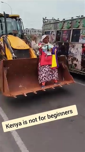 Kenya is not for beginners! Pale Barabarani a hawker has climbed a special guzzler from home to town kwenda kufanya biashara spending zero shillings on fare. Mathe haogopi ata kirimondi inaweza mtuma sayuni, yeye ashakuwa Kondokta anapanga hadi driver | Okinyi Edward | Facebook