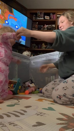 Excuse how I look lol but we have our first steps😭🤍 this girl has my whole heart and I’m so proud to be her mama💗💗 | Maggie Alexander Norris