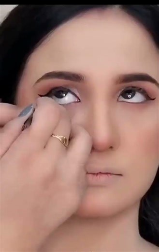 Beautiful silver eye makeup Tutorial #foryou #makeup #trending #viral