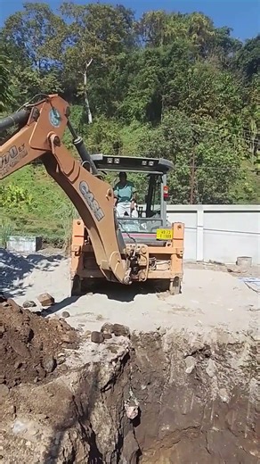 Deep excavation by case 770 ex