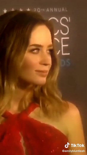 Emily Blunt and John Krasinski: A Unique Couple | Love Story Revealed