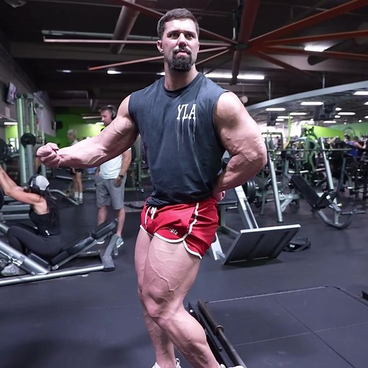 Current physique one week into 250mgs Test E cruise. 253lbs #fypage #fypシ゚viral #aesthetic #bodybuilding #gym