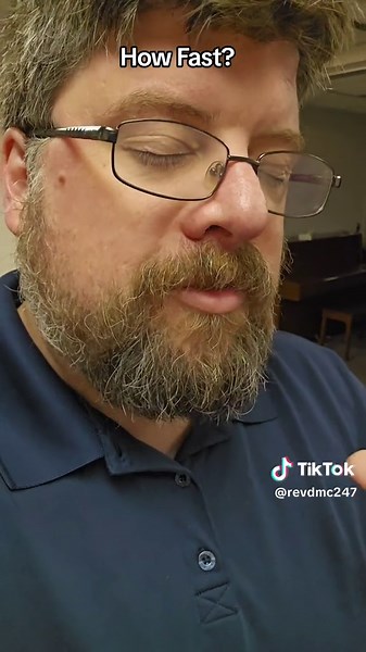 Comparison of Warp Drive and Hyperdrive Speed in Star Trek and Star Wars