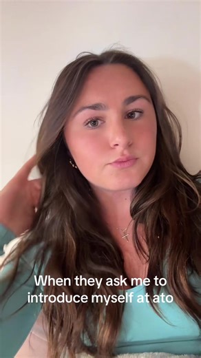 How to Confidently Introduce Yourself