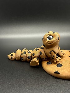 Chocolate Chip Cookie Gecko - Laying or Standing - 3D Printed Lizard - Flexi - Articulating - Etsy