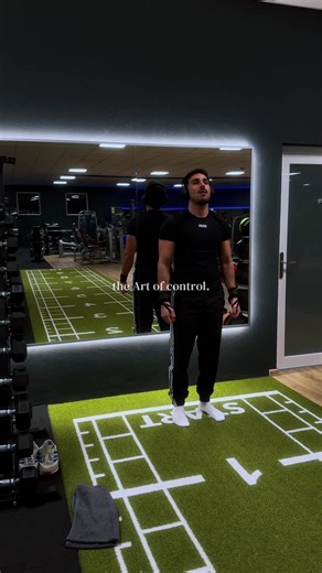 Mastering the Art of Control in Calisthenics