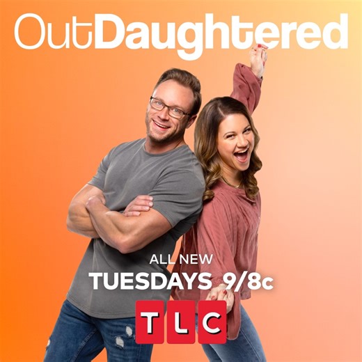 Adam is prepping for an upcoming photography gig and the Quints lend a not-so-helpful hand on #OutDaughtered, starting now! 😆 | TLC