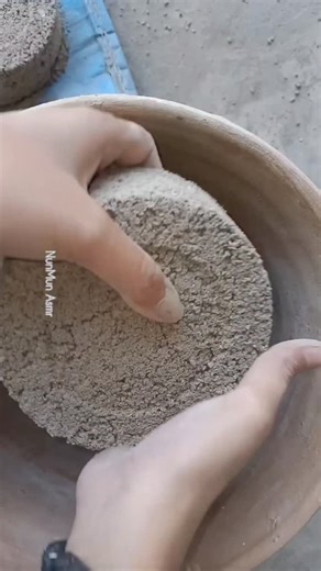 NunMun Asmr on Instagram: "Search NunMun Asmr → on youtube for daily new videos and video shorts. “Channel name is case sensitive”. #crumbling #asmr #oddlysatisfying #cement #purecement #gymchalk #satisfying #sand #sandcement #crunchy"