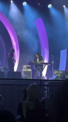 Indro Hardjodikoro feat Indra Q di Java Jazz 2024 #konser #festival #musik #javajazz #jazz #bass
