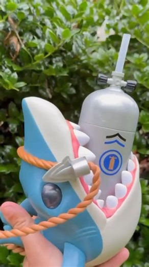 Check out the New Jaws Sipper from Universal Orlando Resort! #jaws #jaws50thanniversary #universalorlando | Chip and Company