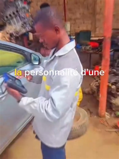 SK-PROG encourt d'inspection dans un garage automobile