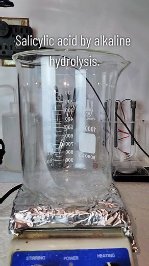 Salicylic Acid Synthesis (Base Hydrolysis) #chemistry #science #acid #base #organicchemistry #blue #green #yellow #phenolphthalein #hydrolysis #filter #fyp