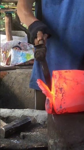 The process of making an iron anvil for blacksmith tools #blacksmith #nature