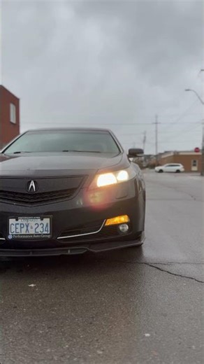 Acura TL 4th gen headlight restoration, sadly I have condensation inside so they wont be perfect