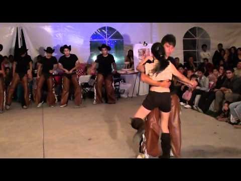 XV Años de Karen - Coreografia (Quebradita)