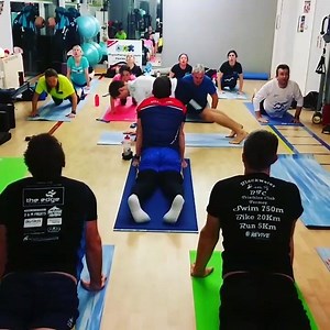 33K views · 71 reactions | Core Flex warm up - Learn how to work your CORE like never before. Each class you will progress many movements and skills as well as improve core strength and flexibility. #corestrength #flexibility #Avondhuphysio #movingisliving #destressyourbody #parasympathetic #patrickhanleyphysio #blackwatertriathlonclub | APC - Physio & Sports Clinic | Facebook