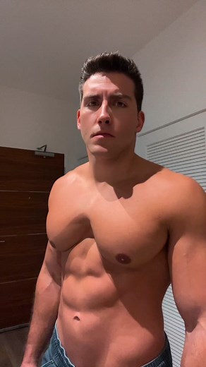 Pecs in the club #dance #fittok #abs #foryou