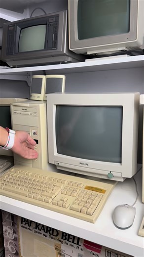 Retro Computer on Instagram: "Back in the day, computers used to count RAM during startup. We’d watch the numbers climb, patiently waiting as each megabyte was checked. It felt like watching the machine wake up — every number a little breath of life. Those screens are gone now, but the memory of that wait still lingers. 💾✨ #retrocomputer #retrogame #90s #2000s"