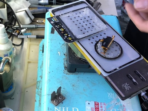 聊城陈良栋手机维修店 寄修华为PuraX换外屏幕盖板 PuraX屏幕外爆 外屏坏 更换外屏盖板 拆机视频已加速华为手环运动耳机专业维修b3b5b6b7耳机