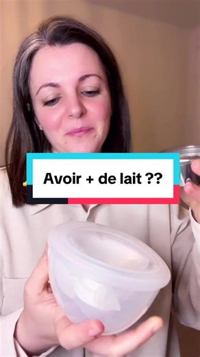 Tout le monde cherche : ✨ la tisane miracle ✨ le complément magique ✨ le tire-lait mini qui tire comme une usine Mais la vérité ? Ce qui a vraiment boosté ma lactation n’avait rien de glamour 🫣 1️⃣ Compression mammaire Appuyer doucement pendant la tétée pour drainer un max le sein 2️⃣ Masser les seins Avant et pendant la tétée ou le tirage 3️⃣ Mettre du chaud Une douche chaude, une bouillotte avant et pendant la tétée 4️⃣ Peau à peau non-stop Même si c’est épuisant 5️⃣ Proposer le sein quand bé