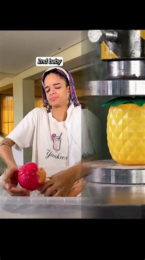 BATHING THE 1ST CHILD vs OTHERS CHILDS #shorts