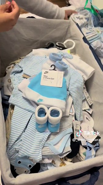 This is your sign to go buy baby clothes at Burlington #ba#babyu#julybabyr#pregnant