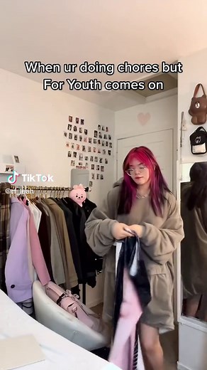 It’s a must to do this little dance 🥺😌#bts #btsarmy #taehyung #jungkook #jin #rm #suga #jhope #jimin