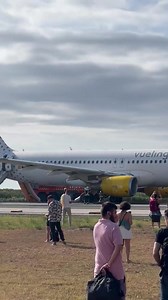 2006 built Vueling Airbus A320-214 aircraft (EC-JTR) aborted its take-off and deflated multiple tires on Runway 25L at Barcelona El Prat Airport, (BCN/LEBL), Spain due to a birstrike on 16 July. Emergency evacuation of the Flight VY2212 to Seville (SVQ) was done on the runway. Flight : https://www.flightradar24.com/data/aircraft/ec-jtr#3128faa8 #safety #aircraft #aviation | FL360aero
