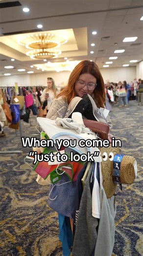 That’s what happens when the deals are too good to pass up! 🔥 Statemint Lexington is only here for 2 more days (Friday & Saturday) and then we’re gone until August! ⏳👀 There are racks are full of amazing finds waiting for you… don’t miss your chance to snag them before they’re gone! 💕✨ 📍 1950 Newtown Pike (Bluegrass Convention Center @ The Clarion) 🕒 Friday 10-8pm & Saturday (HALF OFF!) 10-5pm! #lexingtonky #centralky #visitlex #richmondky #kentucky