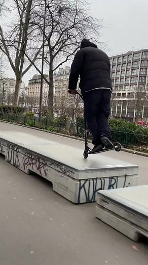 @sanscoot have tested our new boxed ✅ #oxelo #scootering #scootlife #freestylescooter #foryou #pourtoi #fyp #fy #fypシ #extrem