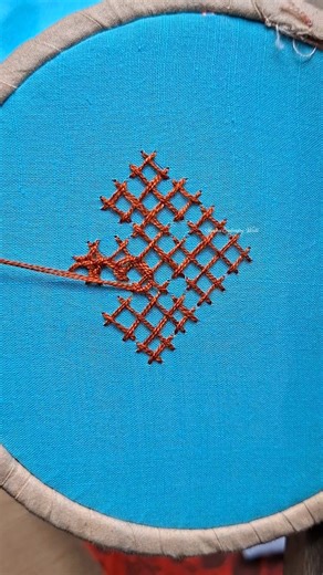 Kutch work #reels #embroidery | 𝐒𝐡𝐚𝐫𝐦𝐢𝐧 𝐄𝐦𝐛𝐫𝐨𝐢𝐝𝐞𝐫𝐲 𝐖𝐨𝐫𝐥𝐝