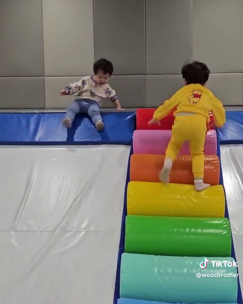 Cute Boys: Eunwoo and Jeongwoo Highlight