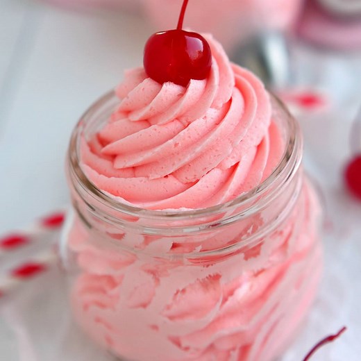 MARASCHINO CHERRY FROSTING! Don’t let the juice from your maraschino cherry jar go to waste - make this delicious frosting instead! Perfect on cupcakes, cookies, cake and more! PRINT RECIPE HERE: http://www.momontimeout.com/2015/02/maraschino-cherry-frosting-recipe/ | Mom On Timeout
