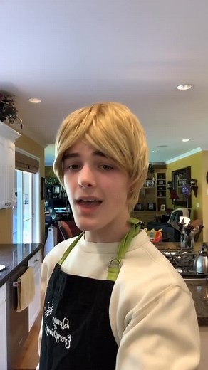 no one: white mom chefs on tik tok: